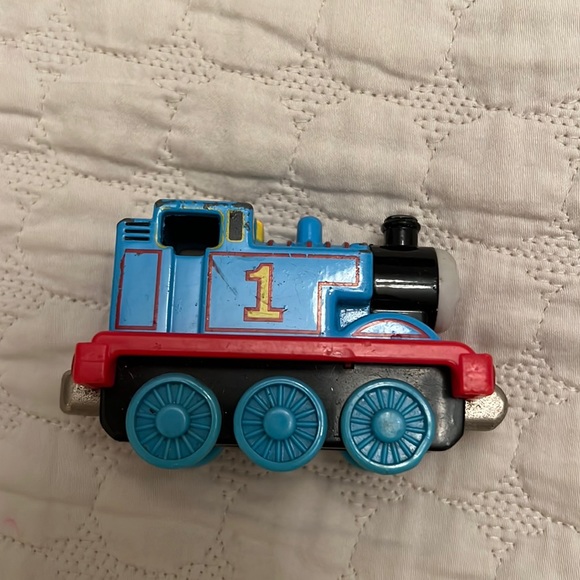 4/$20 2002 Thomas & Friends Thomas Train - Picture 4 of 7